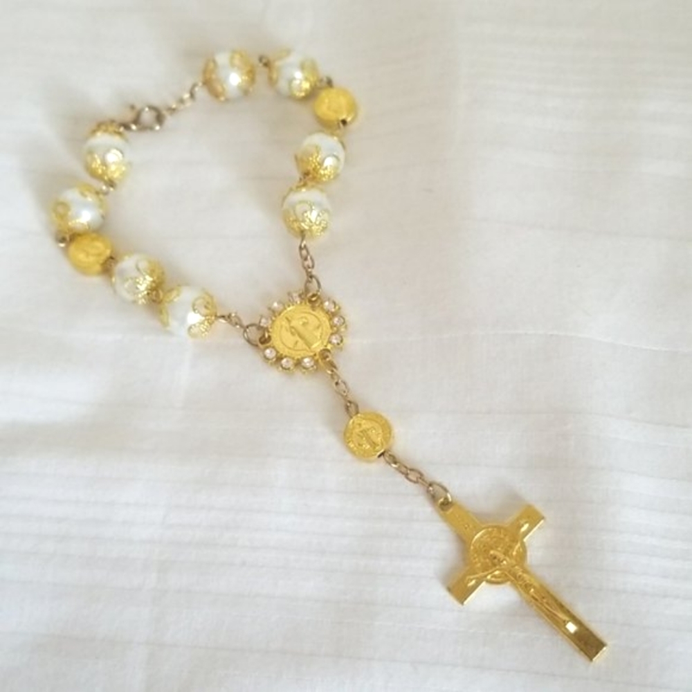 Vintage Gold Pearl Prayer Bead Jesus Crucifix Cross Bracelet